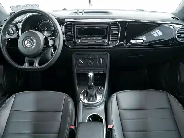 Volkswagen Beetle 2014