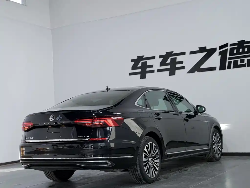 Volkswagen Passat 2019 — фото 28
