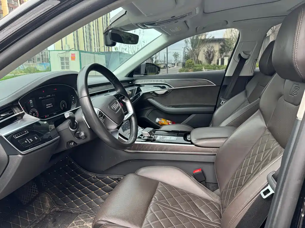 Audi A8 2021