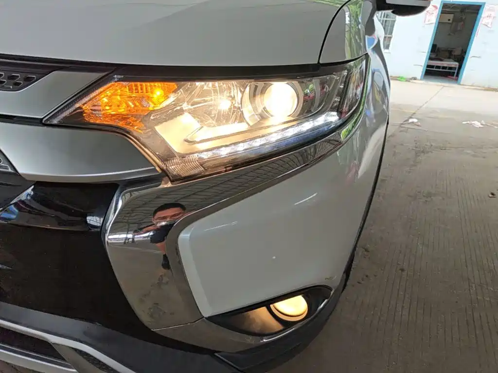 Mitsubishi Outlander 2019 — фото 24