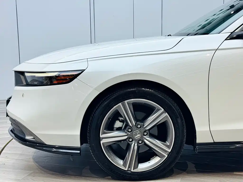 Honda Accord 2023 — фото 16