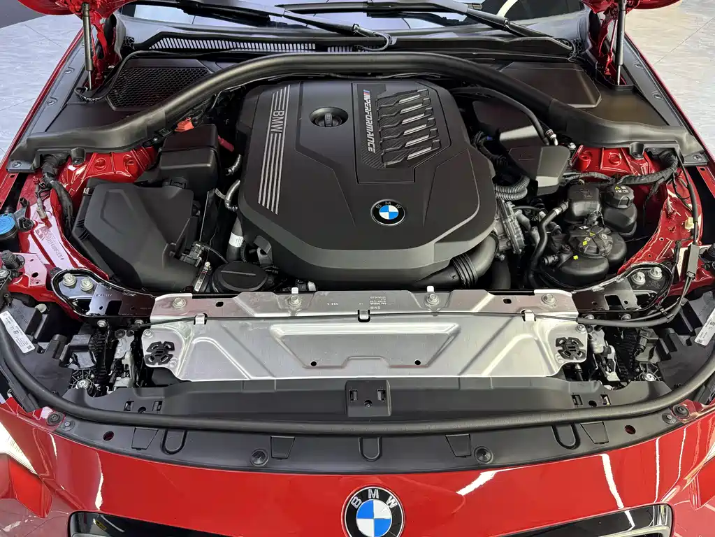 BMW M240i 2025