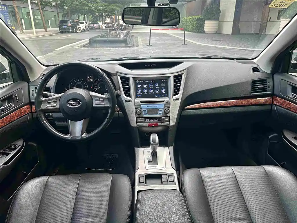 Subaru Outback 2010