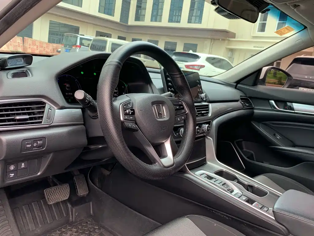 Honda Accord 2021 — фото 17