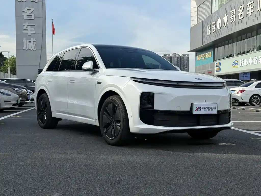 Li Auto Li L6 2025