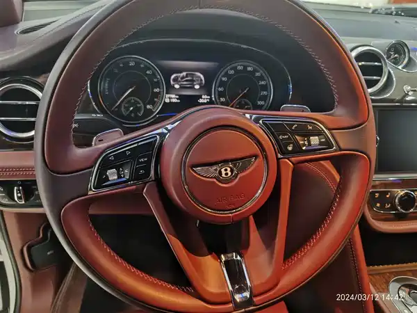 Bentley Bentayga Plug-In Hybrid 2019