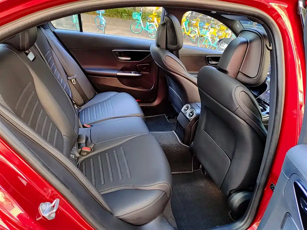 Mercedes-Benz C-Class 2022 — фото 11