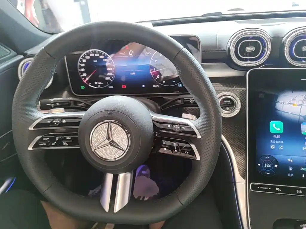 Mercedes-Benz C-Class 2025 — фото 10