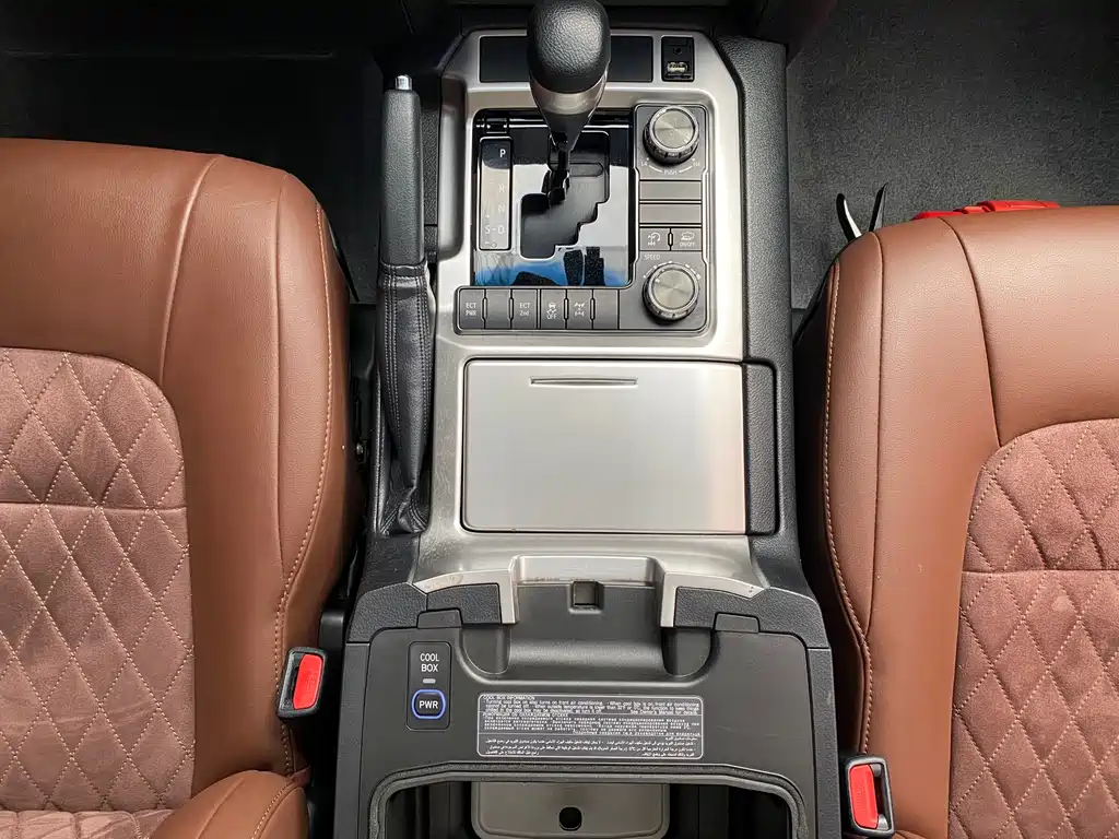 Toyota Land Cruiser 2019 — фото 13