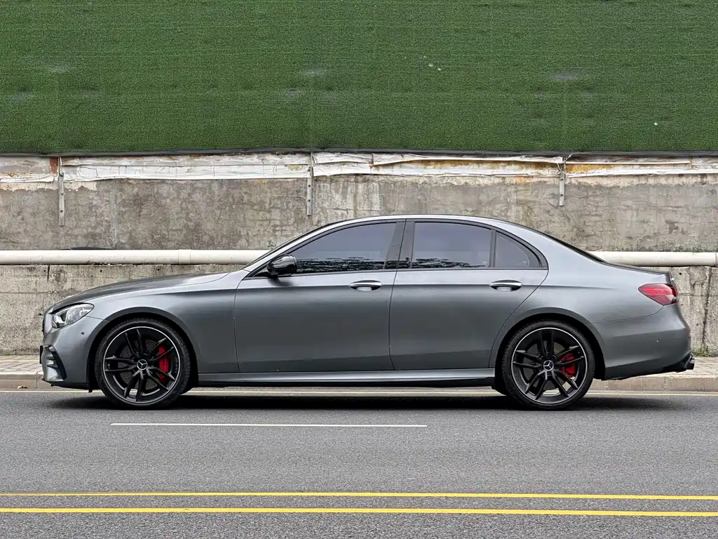 Mercedes-Benz E-Class AMG 2023 — фото 5