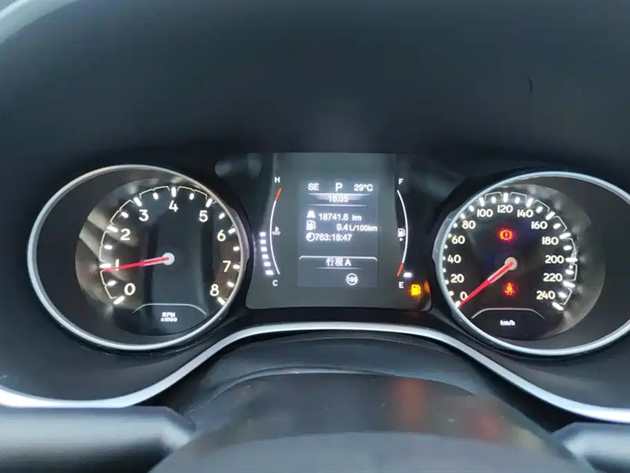 Jeep Compass 2020 — фото 14
