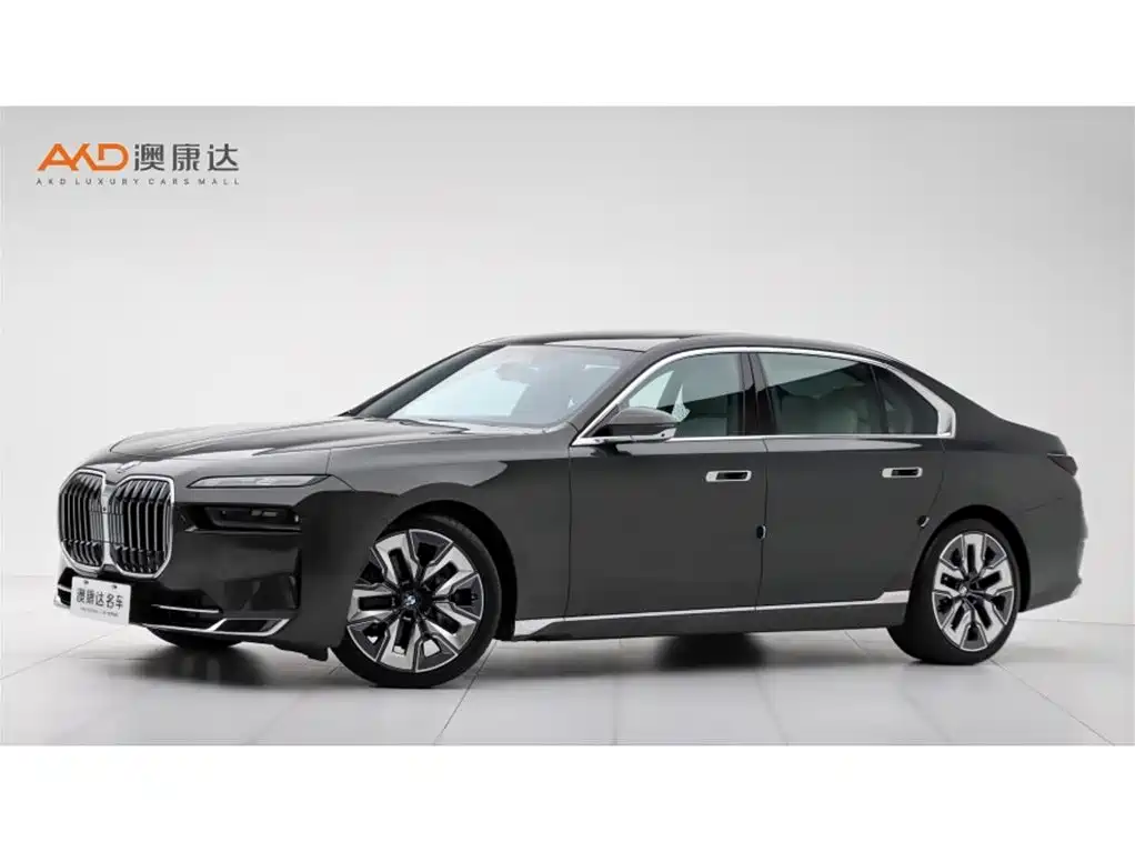 BMW 7 Series 2024 — фото 1