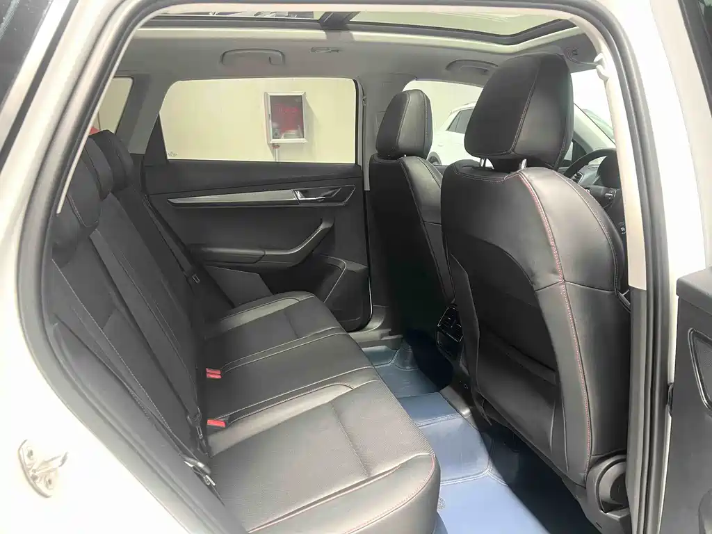 Skoda Karoq 2023 — фото 13