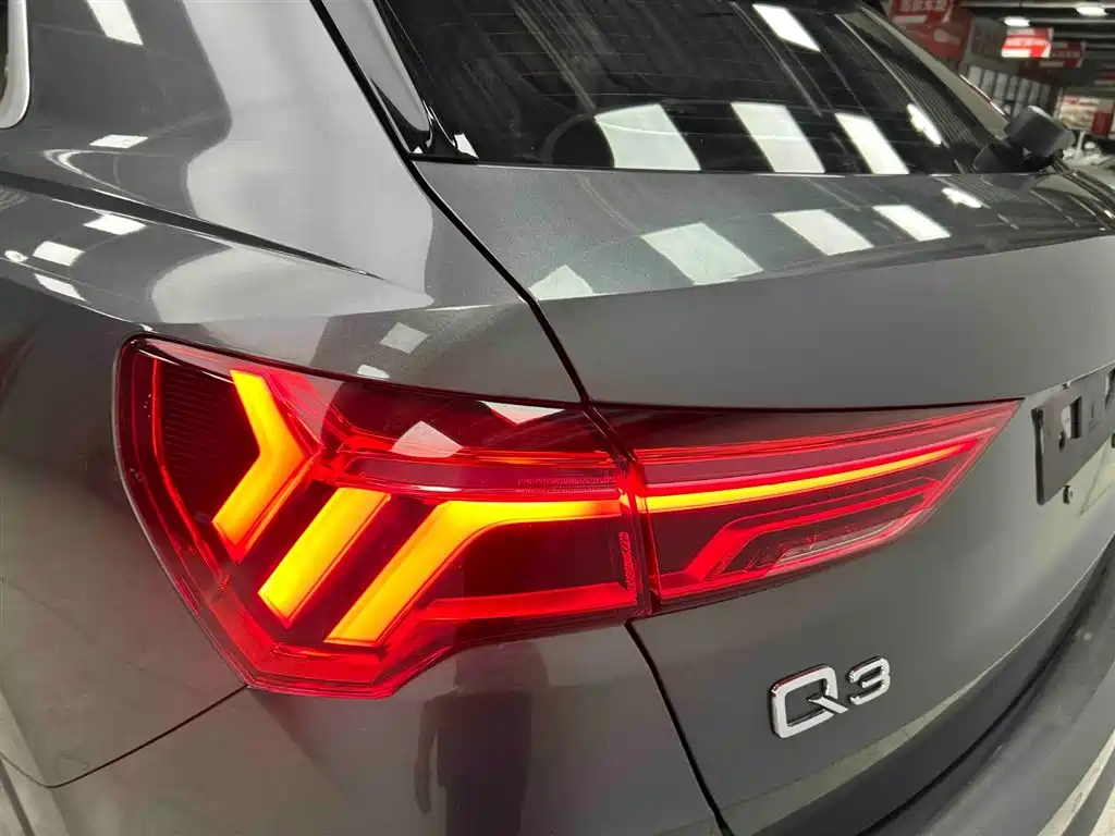 Audi Q3 2023 — фото 19