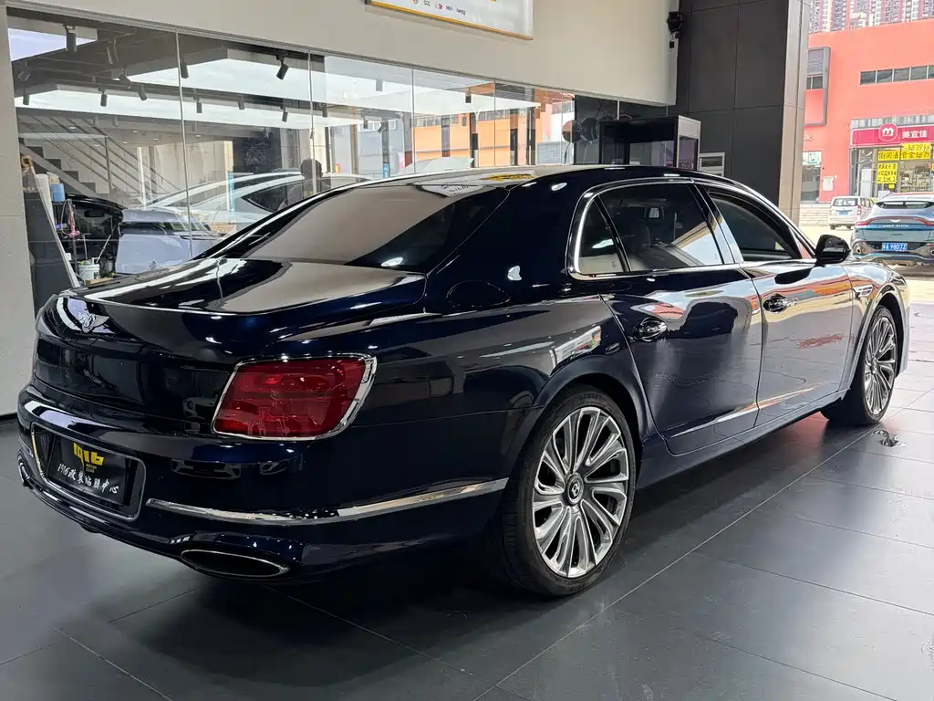 Bentley Flying Spur 2014 — фото 3