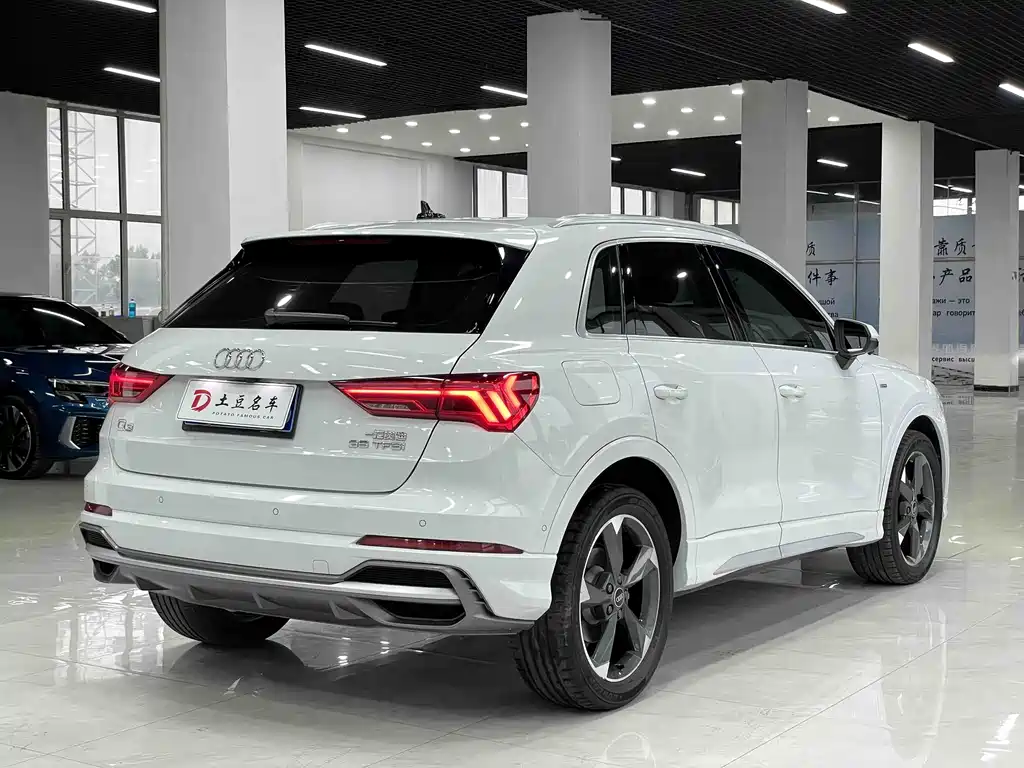 Audi Q3 2022 — фото 6