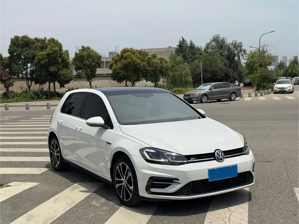 Volkswagen Golf 2020