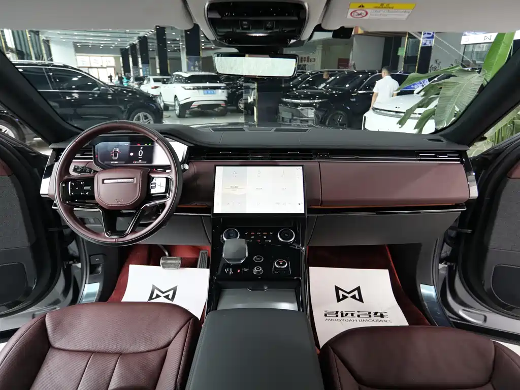 Land Rover Sport 2023 — фото 10