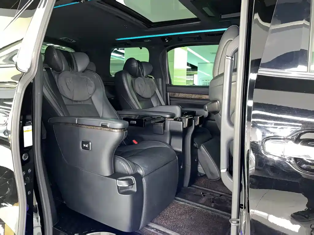 Toyota Vellfire 2020 — фото 17