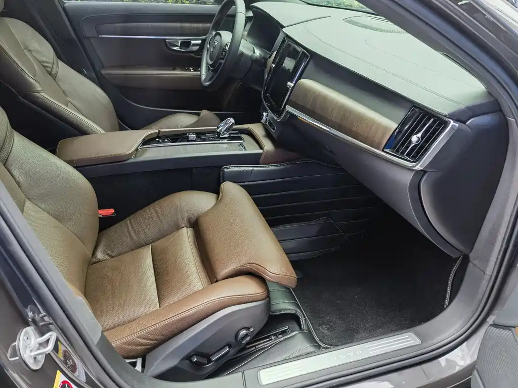 Volvo S90 2023 — фото 18