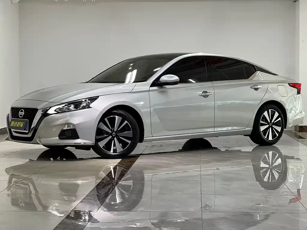 Nissan Teana 2022