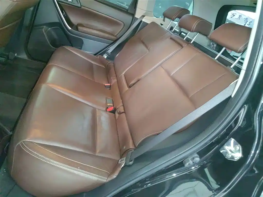 Subaru Forester 2016 — фото 13