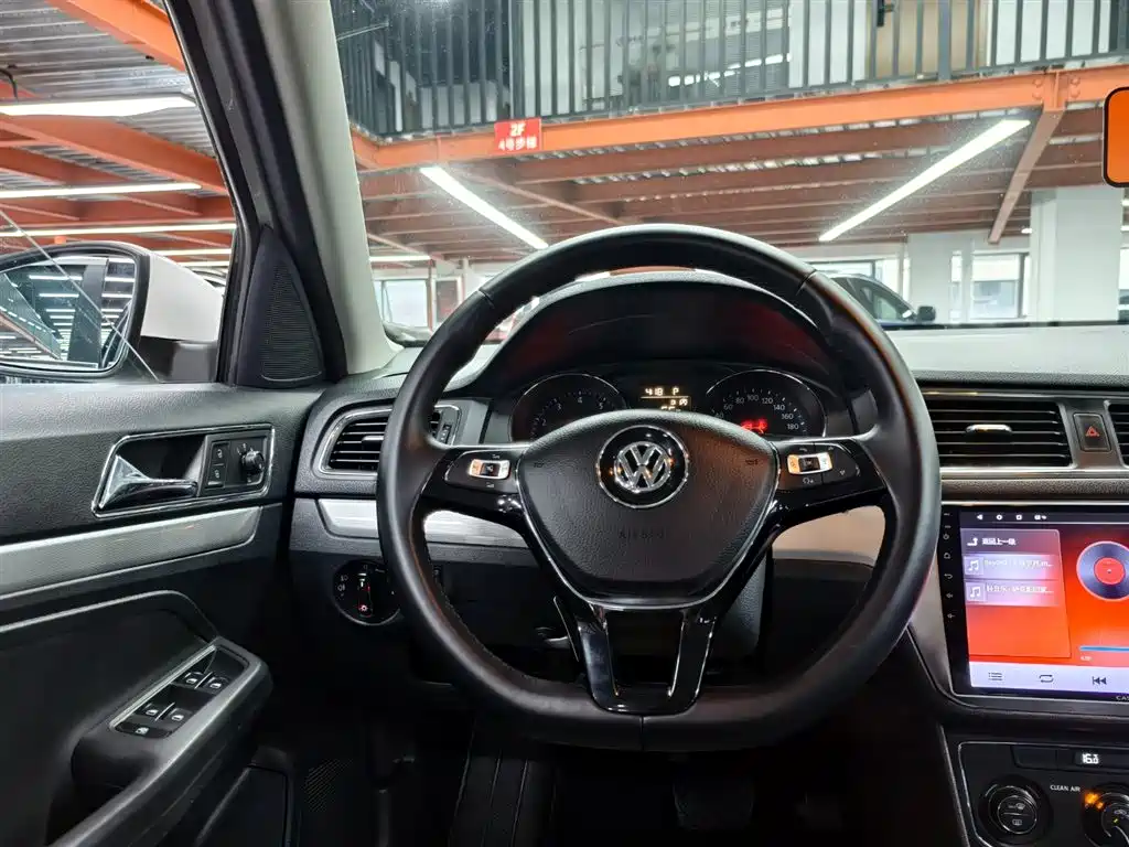 Volkswagen Gran Lavida 2018
