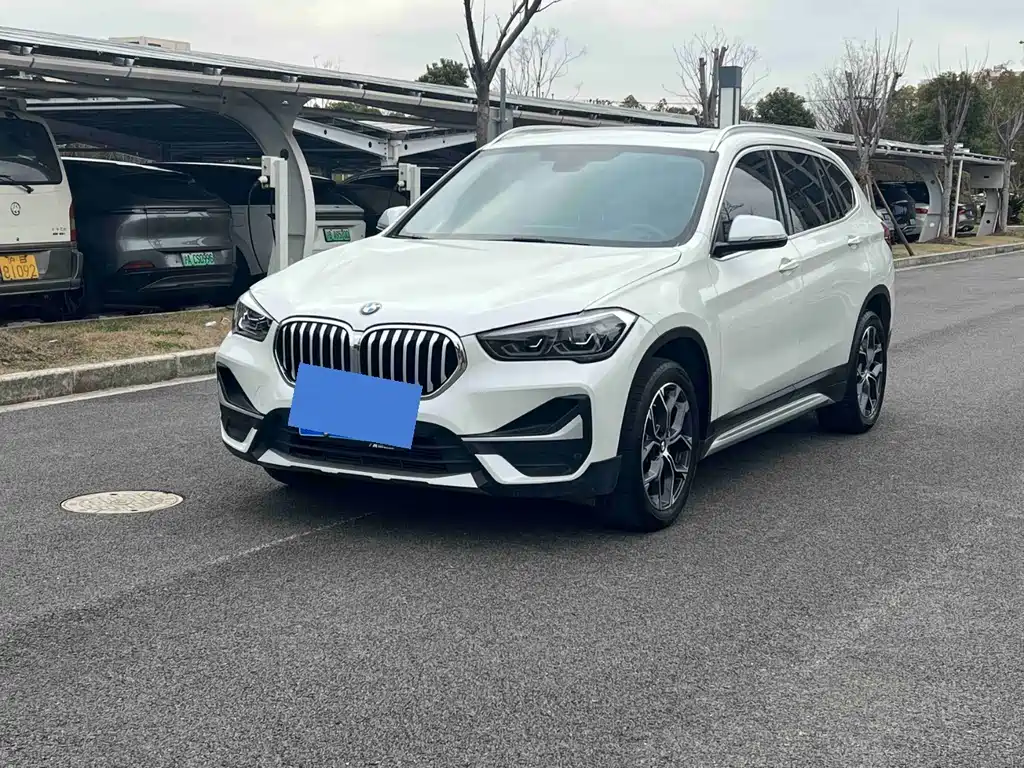 BMW X1 2021 — фото 1