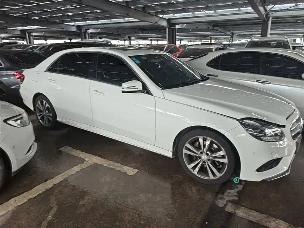 Mercedes-Benz E-Class 2015 — фото 4