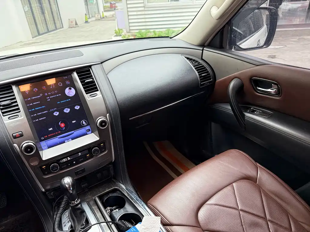 Nissan Patrol 2018 — фото 15