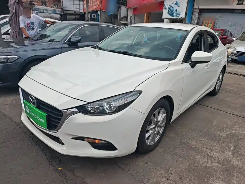 Mazda 3 Axela 2018 — фото 2