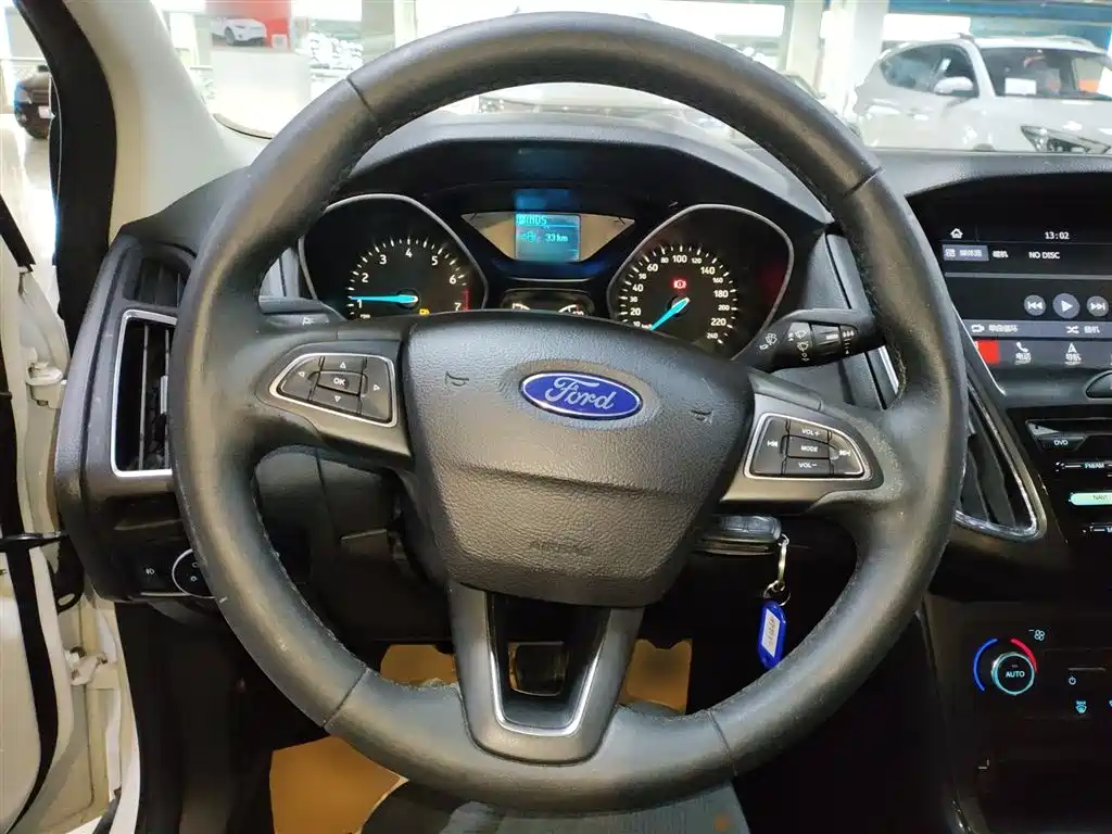 Ford Focus 2016 — фото 4