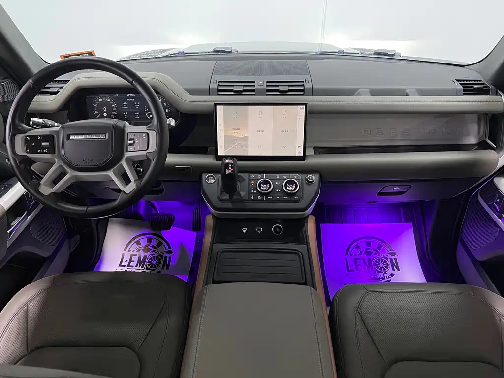 Land Rover Defender 2022 — фото 35