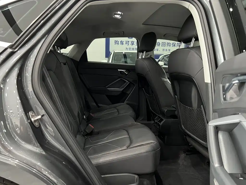 Audi Q3 Sportback 2023 — фото 11