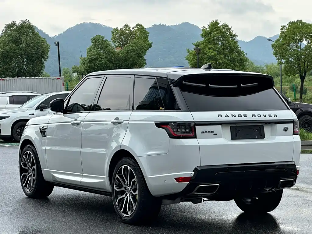 Land Rover Sport 2022