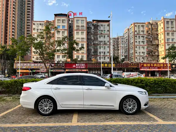 Ford Taurus 2015