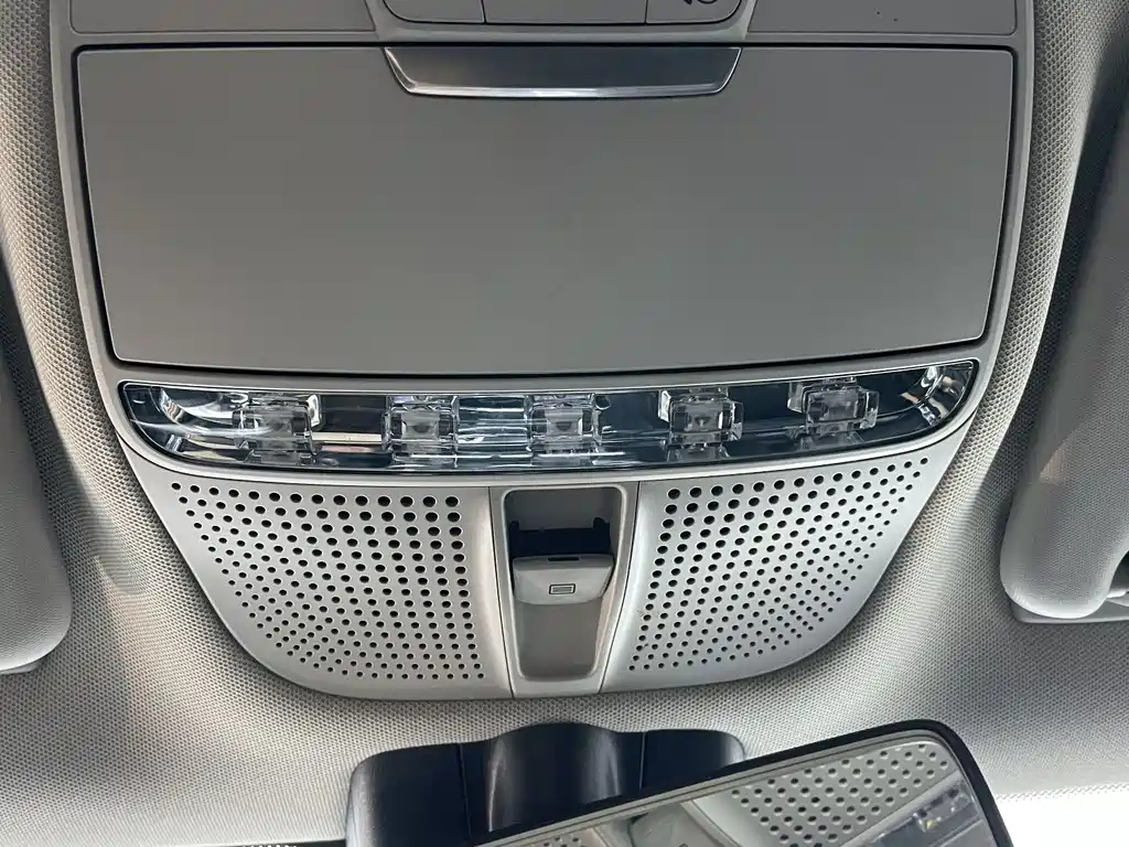 Mercedes-Benz C-Class 2020 — фото 15