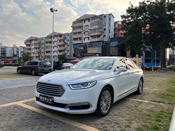 Ford Taurus 2015
