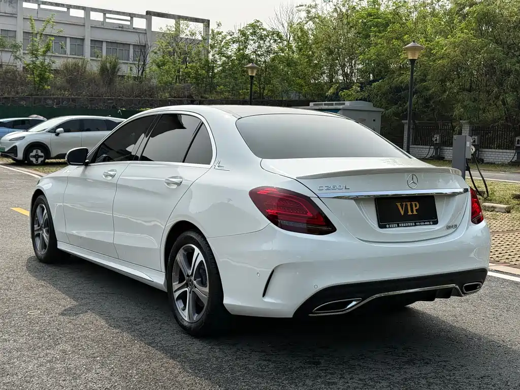 Mercedes-Benz C-Class 2021