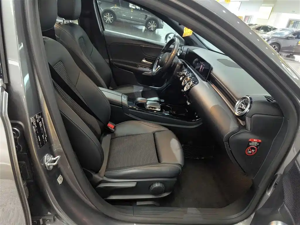 Mercedes-Benz A-Class 2020 — фото 20