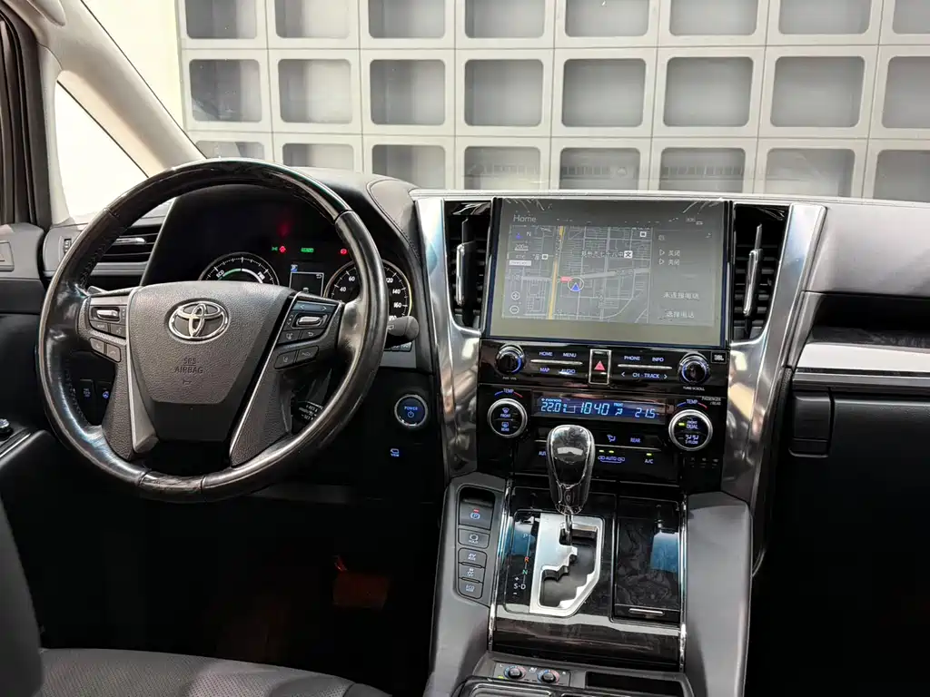 Toyota Vellfire 2020 — фото 24