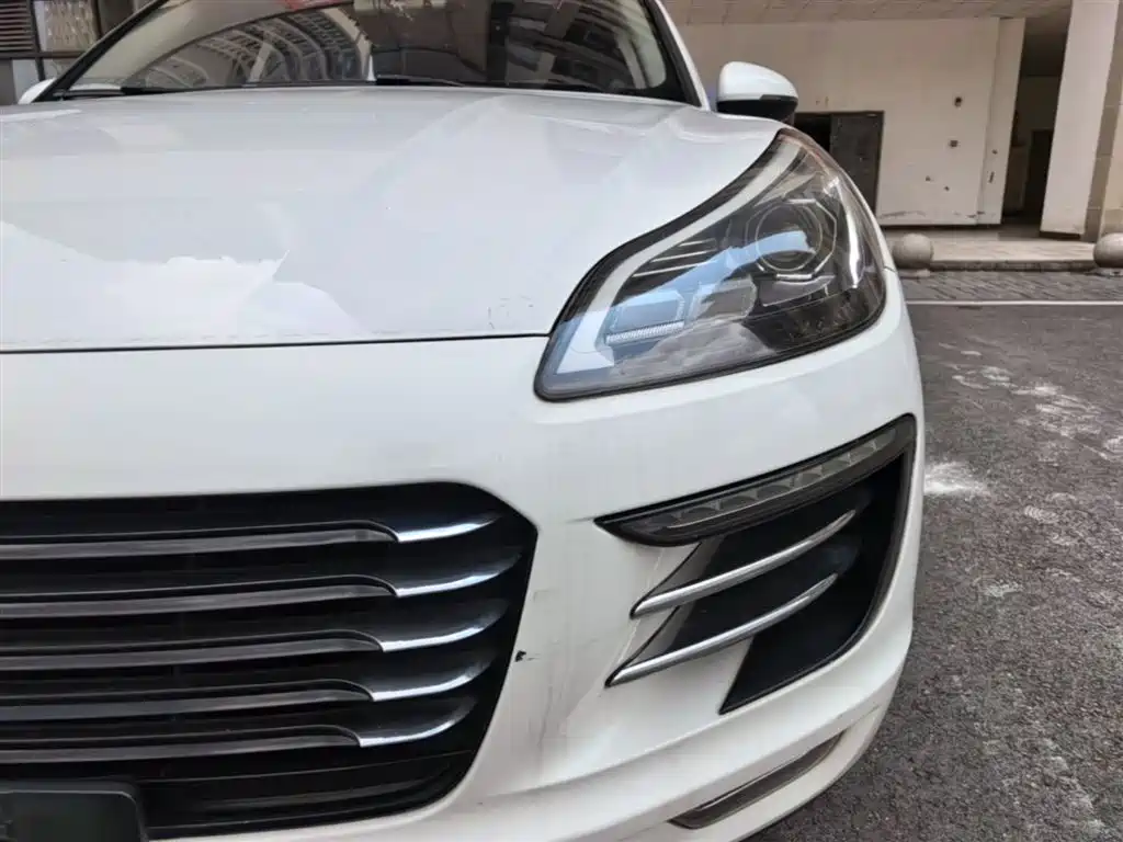 Zotye SR9 2017 — фото 24