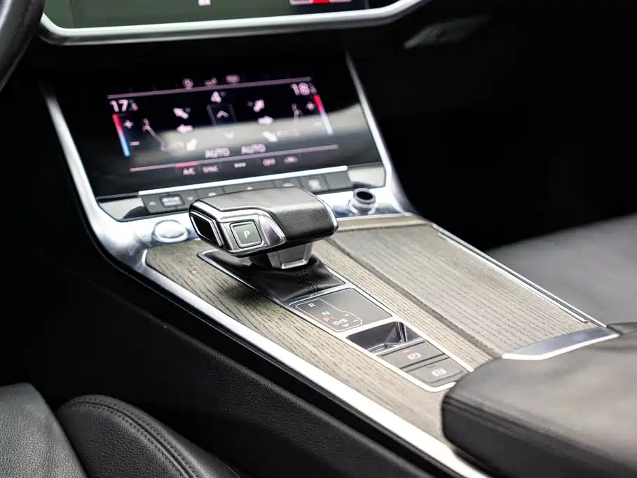 Audi A6L 2019 — фото 13