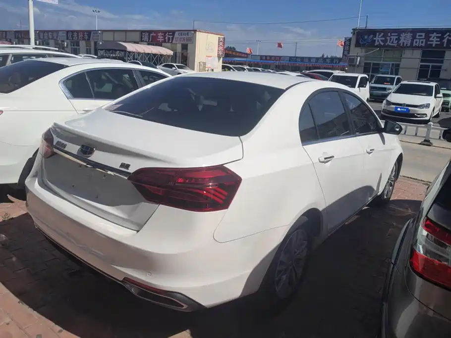 Geely Emgrand 2018