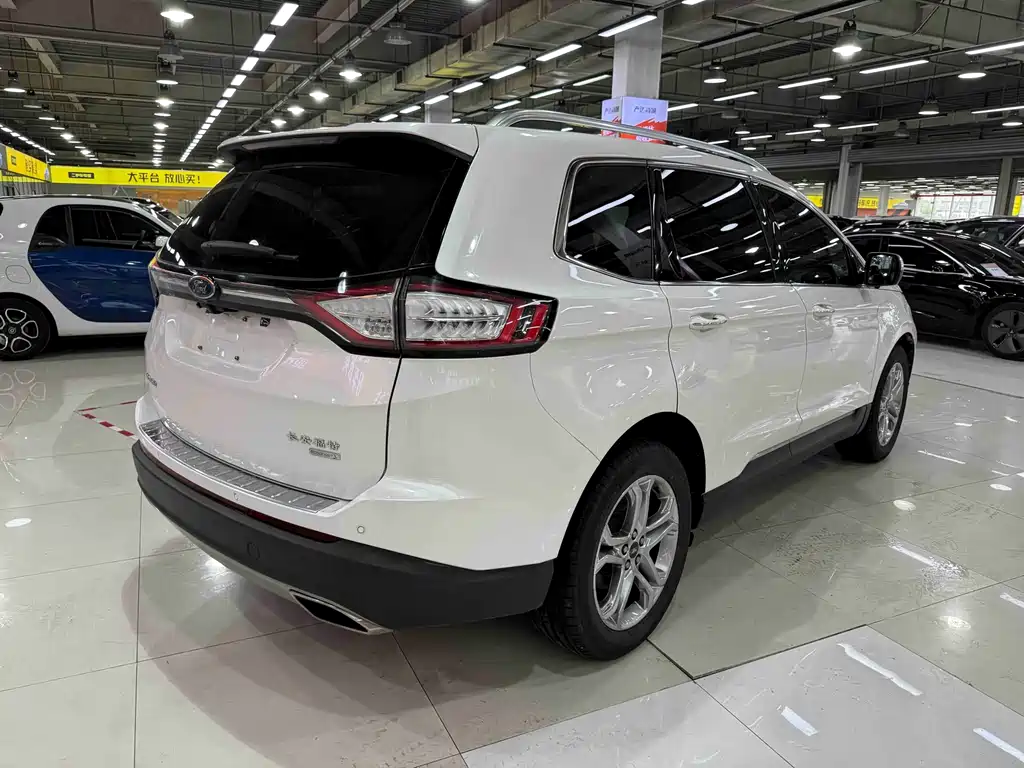 Ford Edge 2018 — фото 14