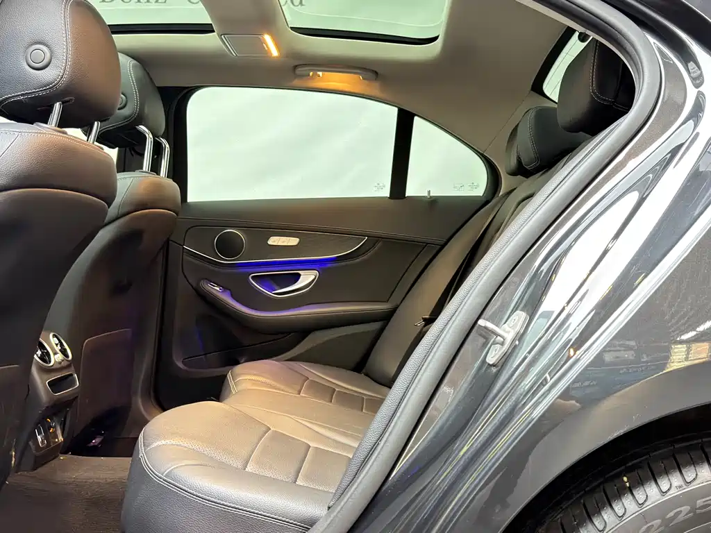 Mercedes-Benz C-Class 2020 — фото 12