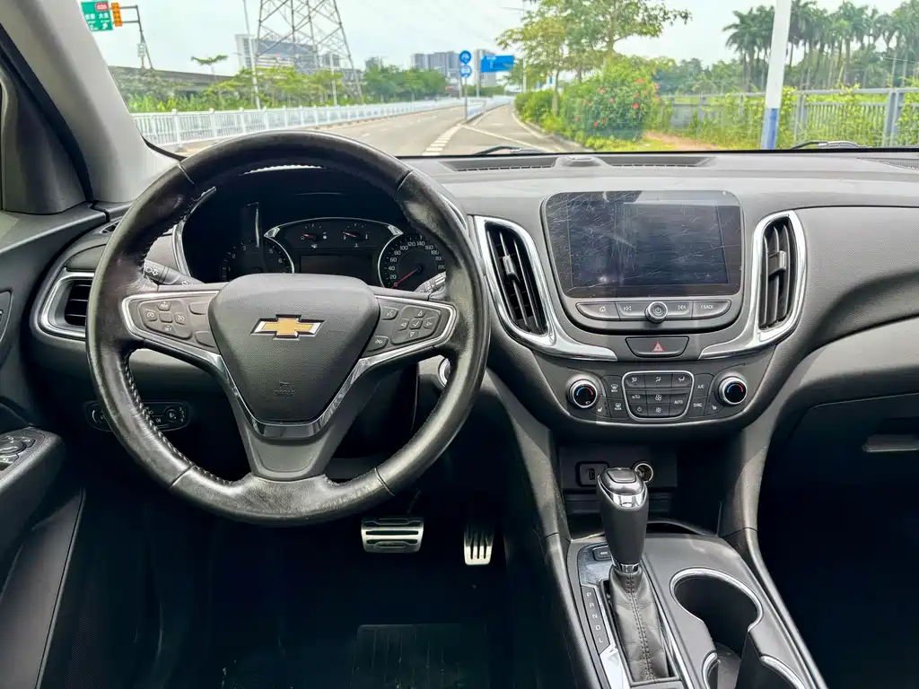 Chevrolet Equinox 2017 — фото 12