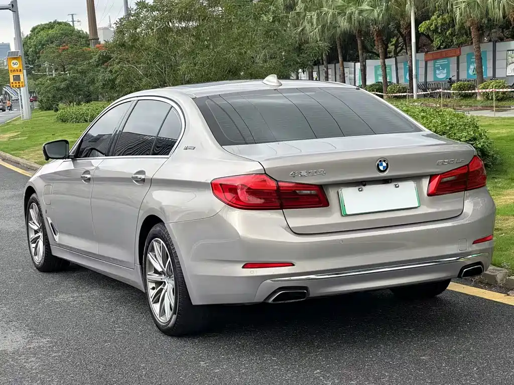 BMW 5 Series New Energy 2018 — фото 5