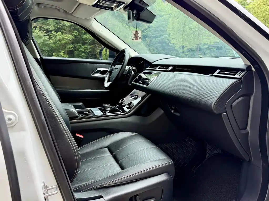 Land Rover Velar 2019 — фото 13