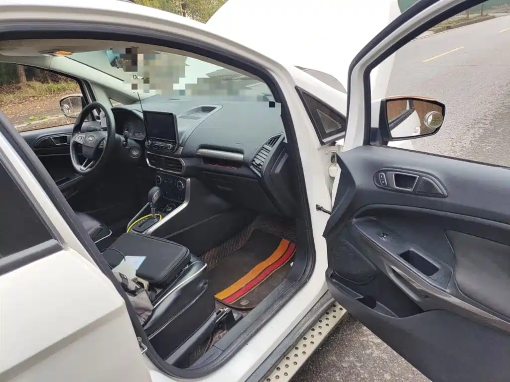 Ford Ecosport 2018 — фото 20